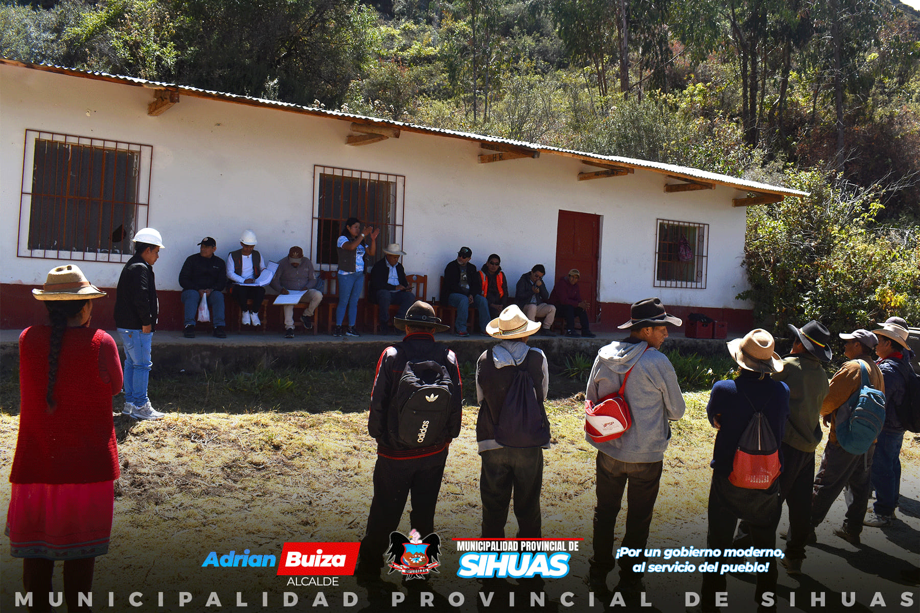 💠INICIA LA REMODELACIÓN DE LA LÍNEA DE CONDUCCIÓN Y RED DE DISTRIBUCIÓN DEL SISTEMA DE AGUA POTABLE EN RANRABAMBA
El alcalde provincial, Mg. Demetrio Adrián Buiza Picon, junto a los regidores, el equipo técnico de la subgerencia de Obras Públicas y Privadas, y pobladores del caserío de Ranrabamba, participó en la ceremonia de colocación de la primera piedra de la obra: “Remodelación de Línea de Conducción y Red de Distribución del Sistema de Agua Potable en Ranrabamba, Distrito de Sihuas, Provincia de Sihuas, Departamento de Áncash”, con el Código Único de Inversiones (CUI) 2626705.
Este importante proyecto, que cuenta con un presupuesto de S/ 143,745.90 y un plazo de ejecución de 30 días calendario, será ejecutado por la empresa Consorcio Ejecutor Sihuas.
De esta manera, la autoridad edil reiteró su compromiso con la mejora de la calidad del agua, subrayando el valor de esta infraestructura para el desarrollo y bienestar del distrito de Sihuas.