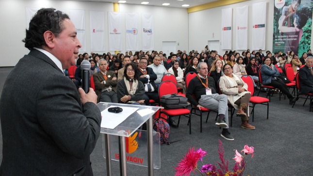 Cusco: destacan rol del INEN en la lucha contra el cáncer en congreso internacional sobre cirugía y oncología pediátrica