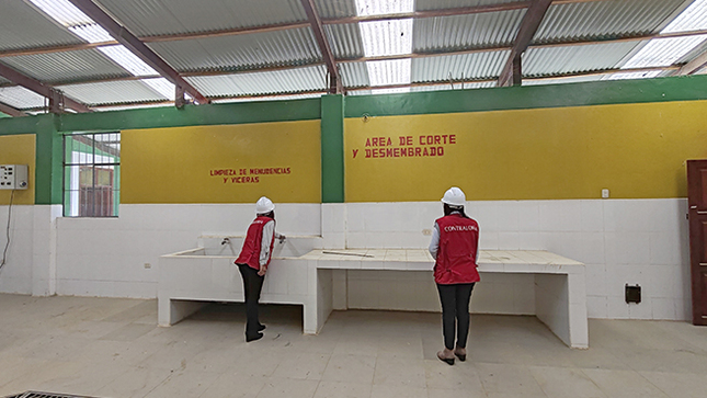 La Contraloría General detectó que el camal de la Municipalidad Provincial de Pachitea no cuenta con permiso de funcionamiento. Este, situado en el distrito de Panao, se ejecutó y liquidó sin contar con la autorización sanitaria del Servicio Nacional de Sanidad Agraria (Senasa), lo que generó un perjuicio de S/ 451 mil. 