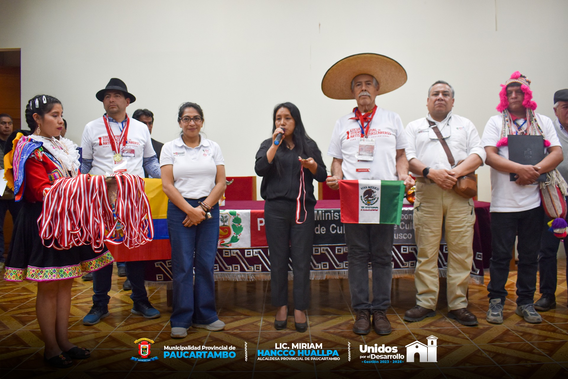 Archivo Imagen del Reconocimiento a los Artistas Mascareros en Paucartambo