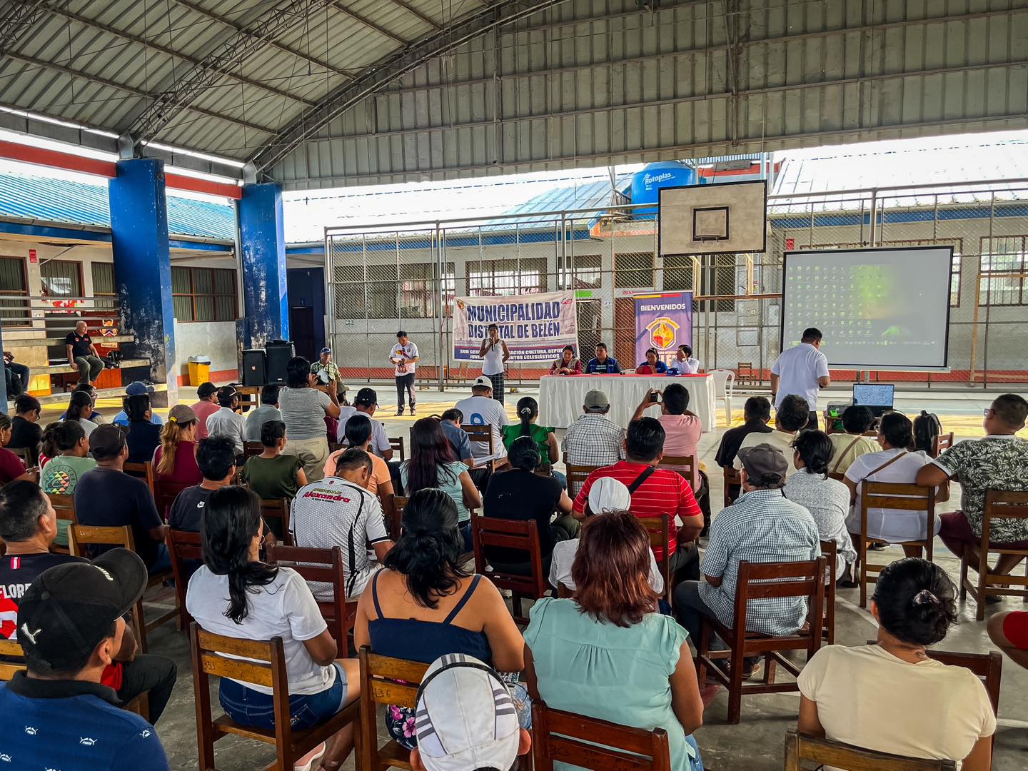 La municipalidad de belén participo de una importante reunión desarrollada en el Asentamiento Humano Violeta Correa
