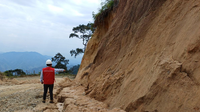 La Contraloría General advirtió situaciones que pueden afectar la calidad y vida útil de la obra “Mejoramiento del camino vecinal Bajo Ihuamaca – La Estrella cruce Las Mercerdes – Filadelfia – Bolognesi – Nuevo Jaén”, en la provincia de San Ignacio. Este proyecto está valorizado en S/ 13 531 201 y bajo la responsabilidad de la Municipalidad Provincial de San Ignacio.