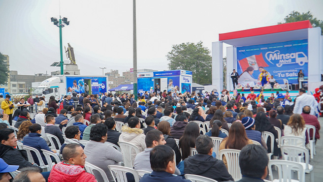 FOTO Diris Lima Centro brindó más de 15 mil atenciones gratuitas en Minsa Móvil en La Victoria