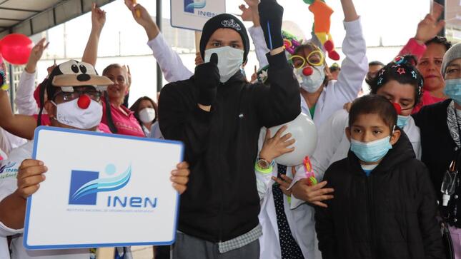 Coloridos Flashmob y “Pasa Pasa” marcan el inicio de las actividades por el Día Nacional de la Salud y el Buen Trato al Paciente