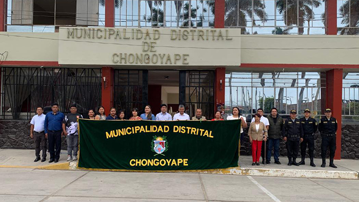 Imagen de Izamiento de Banderas.