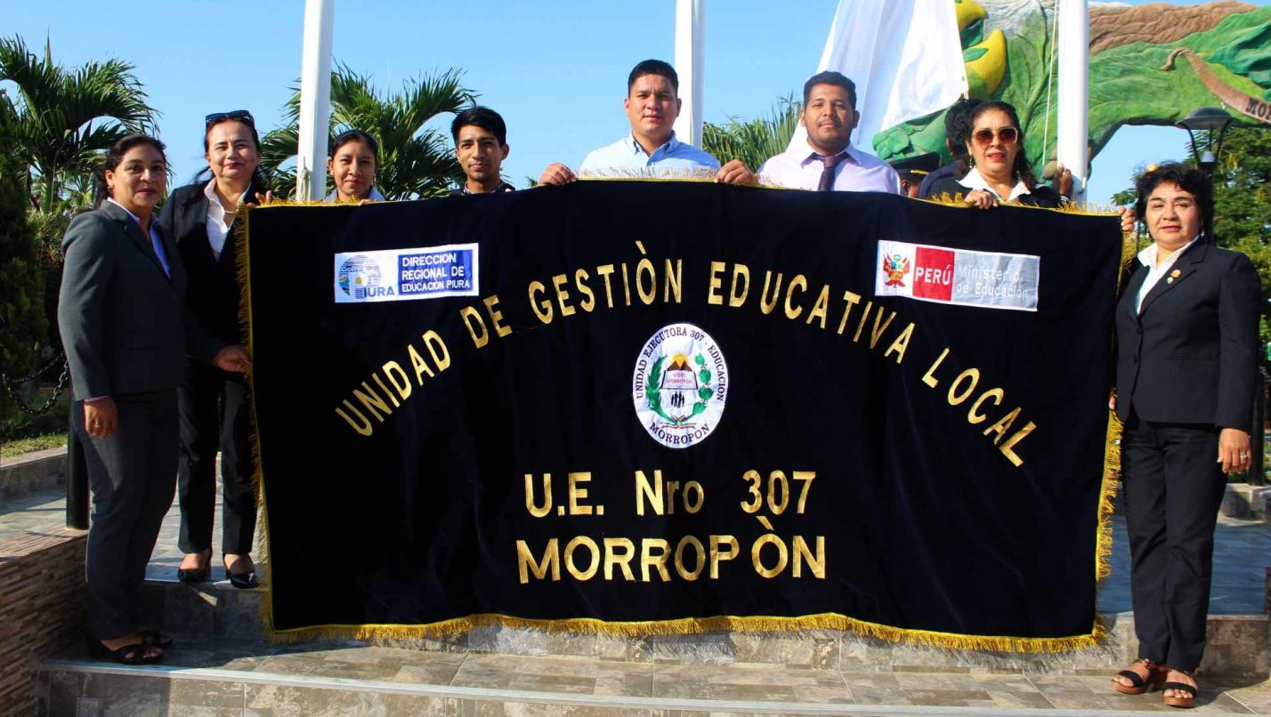 La UGEL Morropón participó en el izamiento del Pabellón Nacional, organizado por la Municipalidad Distrital de Morropón.