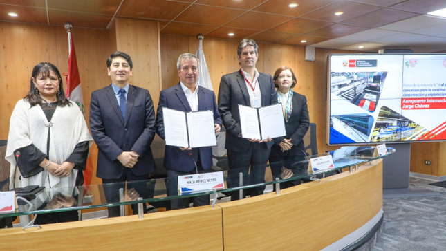 Ministro Pérez Reyes anuncia que instalación de puentes modulares de acceso al nuevo aeropuerto Jorge Chávez terminará el 23 de agosto