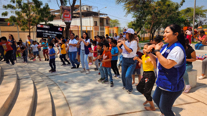 Por otro lado, el 𝐂𝐞𝐧𝐭𝐫𝐨 𝐝𝐞 𝐒𝐚𝐥𝐮𝐝 𝐌𝐞𝐧𝐭𝐚𝐥 𝐂𝐨𝐦𝐮𝐧𝐢𝐭𝐚𝐫𝐢𝐨 𝐒𝐞𝐜𝐡𝐮𝐫𝐚 organizó una actividad grupal enfocada en incentivar la integración, la aceptación y el trabajo en equipo entre los pequeños.
