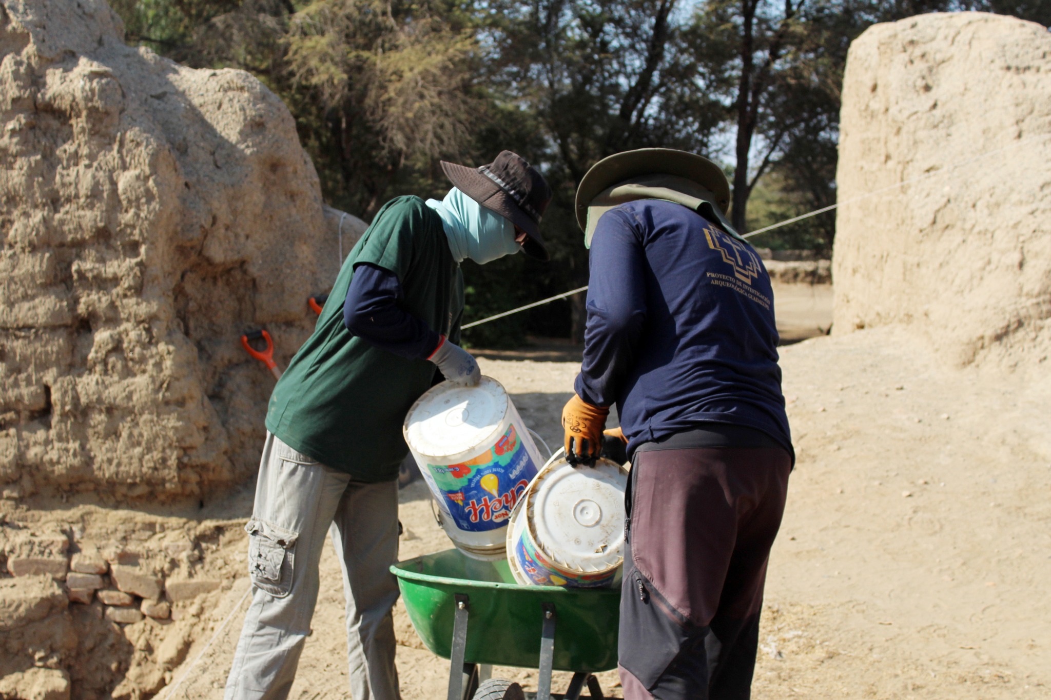 Nuestra autoridad municipal Abog. Juan Castañeda, verificó el inicio de los trabajos de excavación en Anlape.