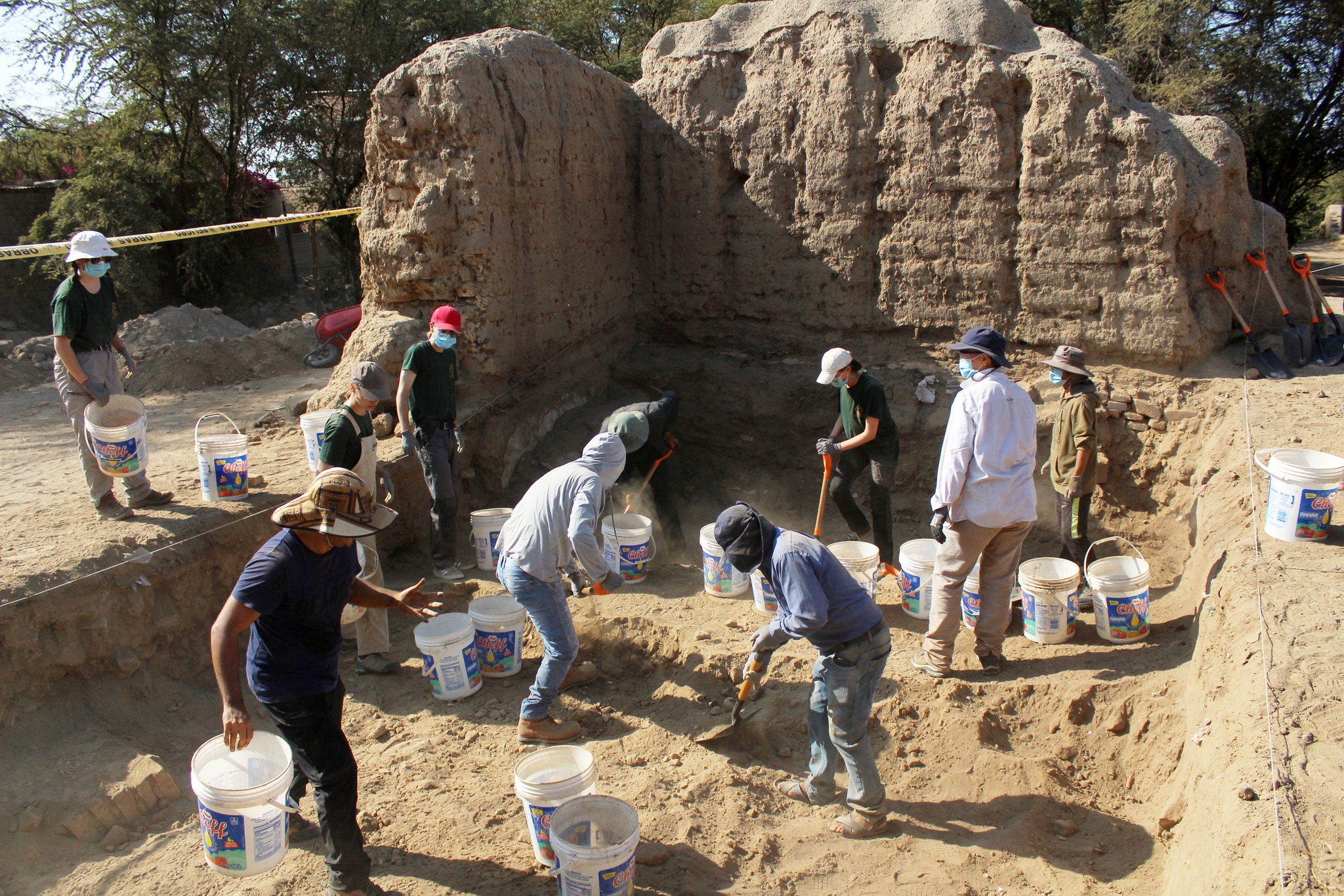 Nuestra autoridad municipal Abog. Juan Castañeda, verificó el inicio de los trabajos de excavación en Anlape.