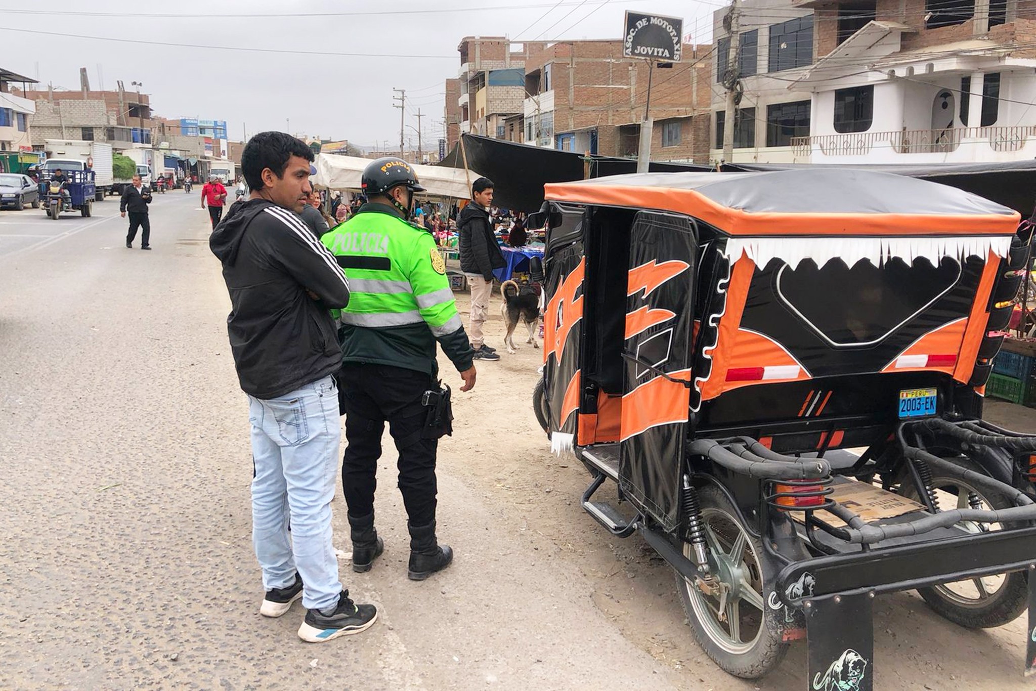 ¡Impulsando un transporte ordenado en Pakatnamú!