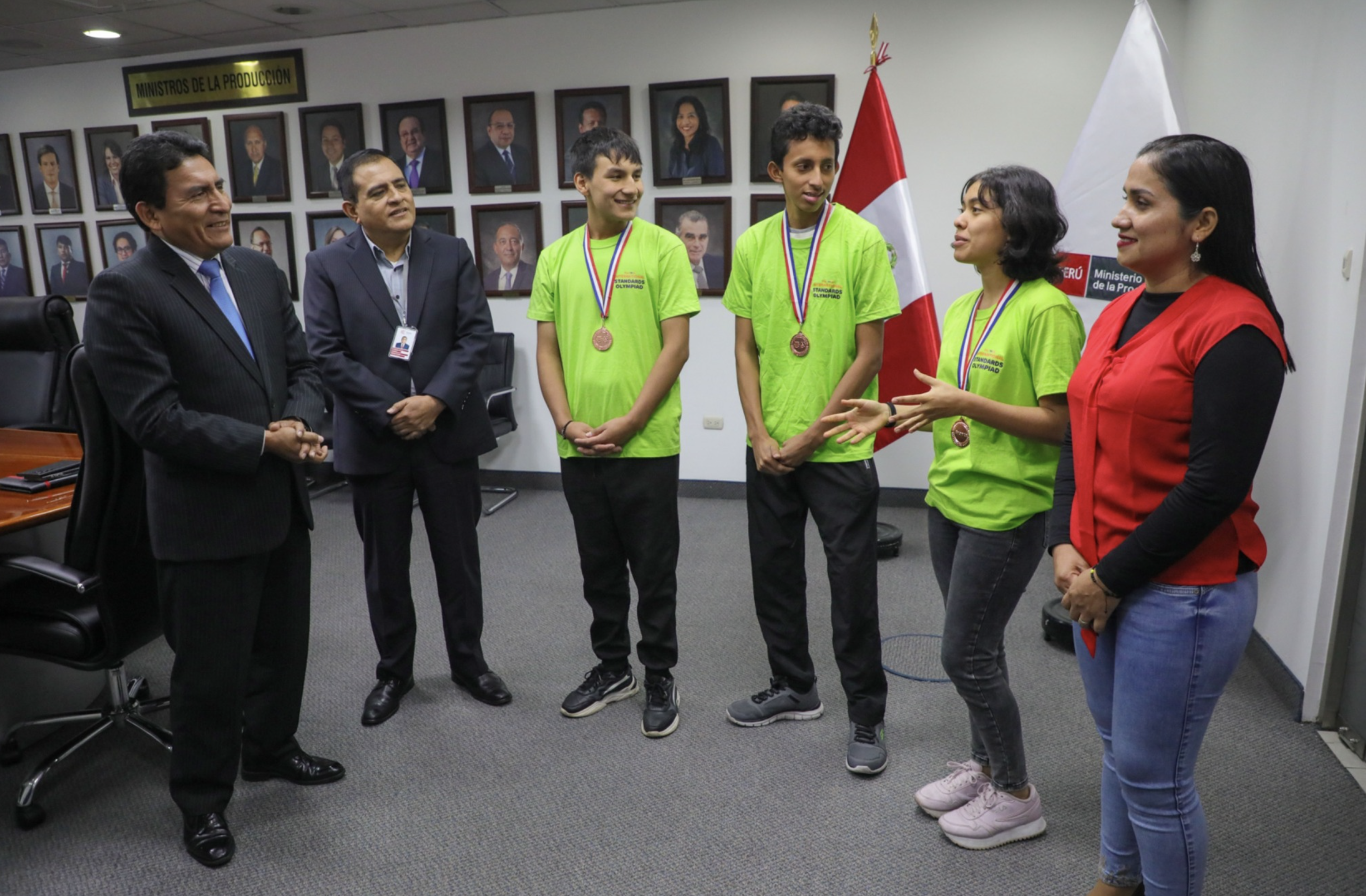 Produce felicita a los ganadores de la Olimpiada Internacional de Normalización en Corea del Sur