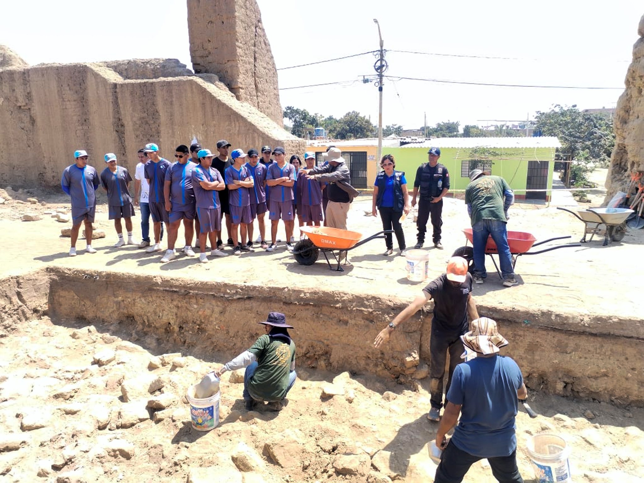 Recibimos a los integrantes de la Academia Pre Militar - Policial "Los Halcones"
