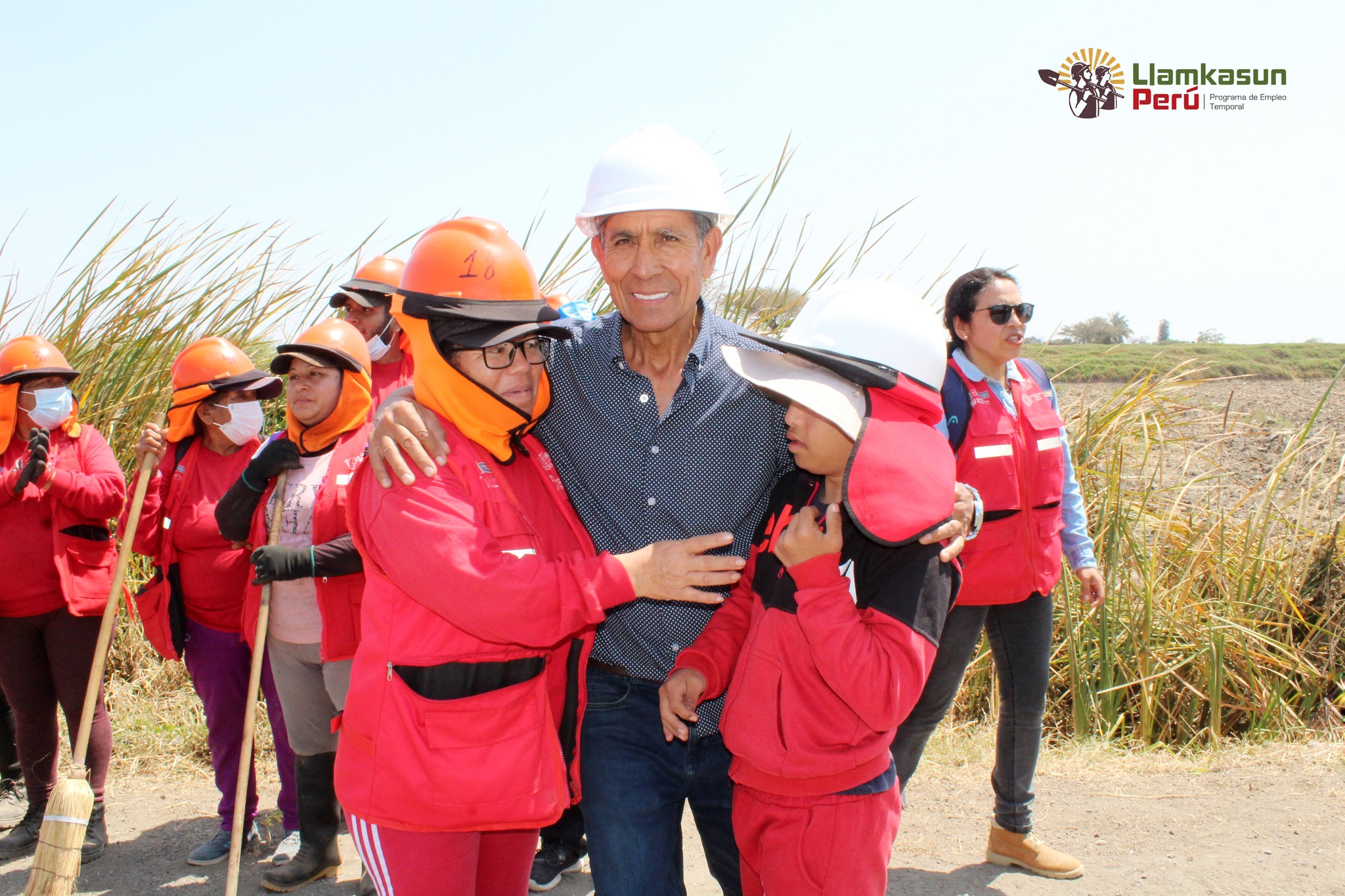 ¡LLAMKASUN PERÚ ES progreso PARA TODOS!