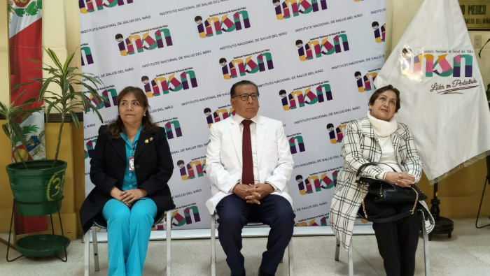 La Lic. Hermelinda Santillán volcó todo su amor a sus queridos pacientes a los que quiso como suyos. Los hacía cantar, bailar y pintar.