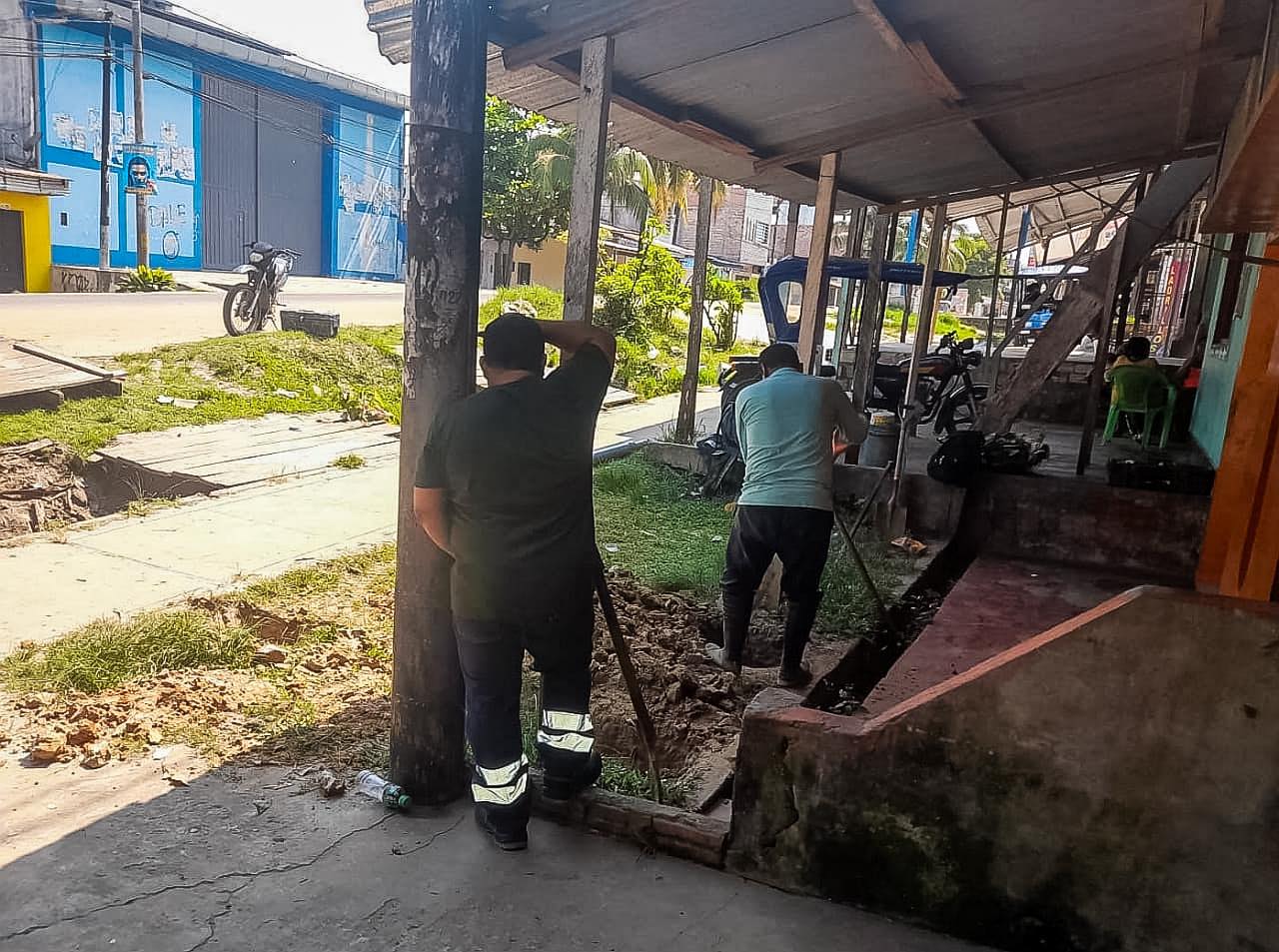 reunión con los vecinos del A.H Manco Inca para informar sobre las acciones realizadas por el desprendimiento de una tubería