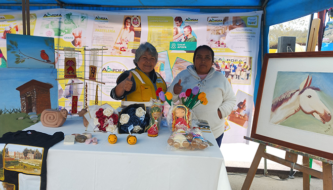Pequeños emprendedores en nuestra plaza principal