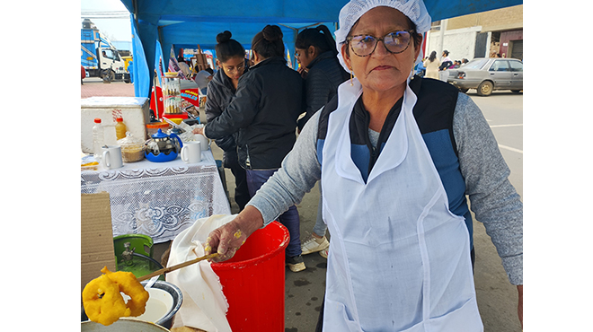 Pequeños emprendedores en nuestra plaza principal