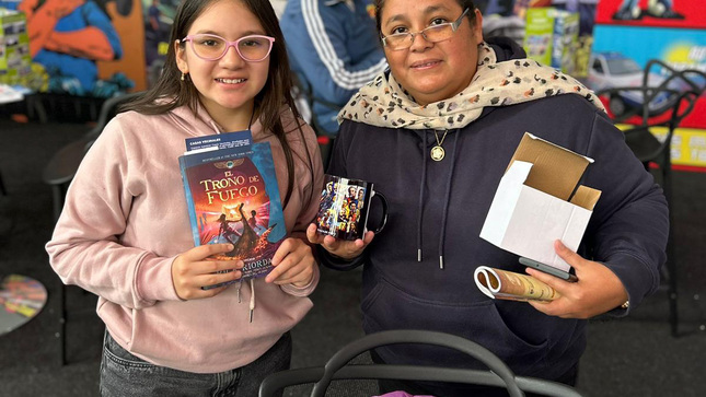  Una vez más, Jesús María fue escenario de este gran evento cultural que promueve la lectura y el arte. 📖 Agradecemos a todos los asistentes que visitaron nuestro stand Rostros del Bicentenario y a los voluntarios del programa #JesúsMaríaSomosTodos que apoyaron regalando libros a todos los participantes. 🤩
¡Nos reencontramos en una próxima edición!