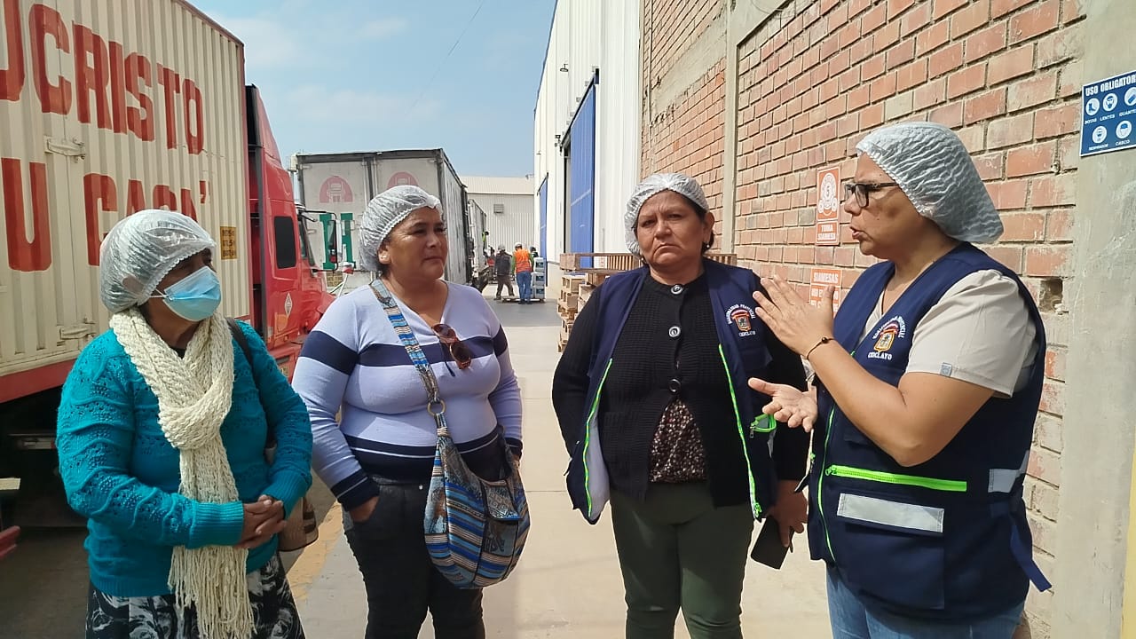 madres de los comedores populares