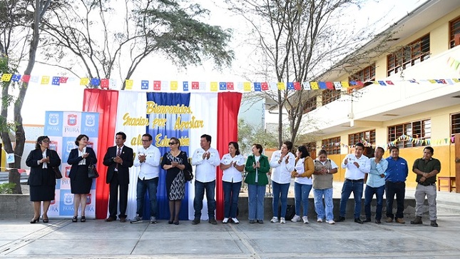 Inauguración de la renovación de la institución Educativa Mariano Díaz - Catacaos