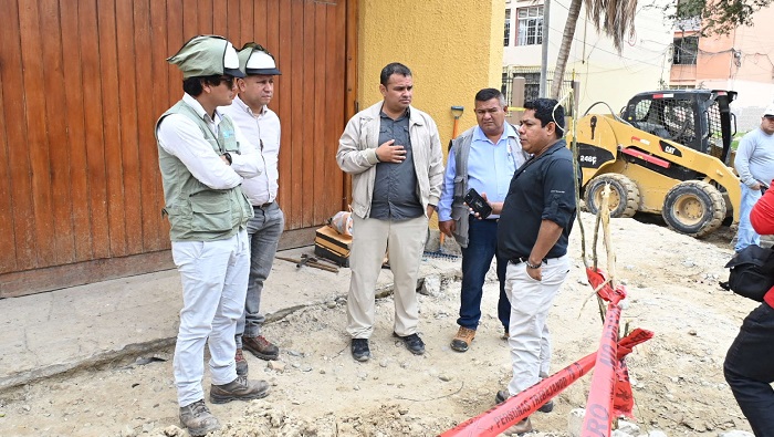 Funcionarios y contratista