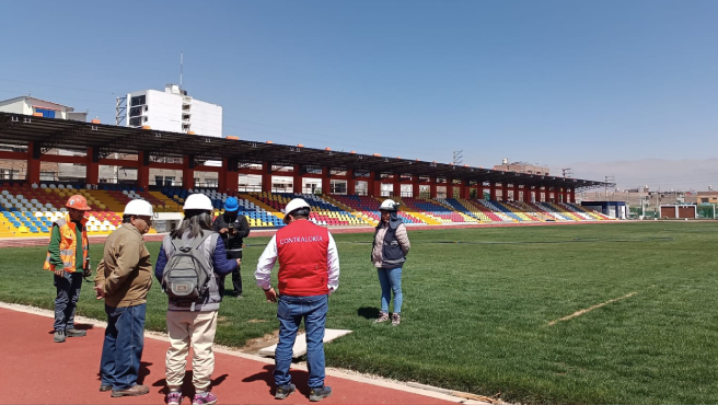 Junín.- La Contraloría General detectó deficiencias en la culminación y recepción de la obra "Mejoramiento de la I.E. Mariscal Castilla" en El Tambo, Huancayo. Entre las irregularidades más alarmantes se encuentra la aprobación de la obra por parte de la supervisión, pese a que existen partidas inconclusas que afectan directamente la funcionalidad del proyecto y ponen en riesgo a la comunidad estudiantil.