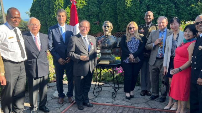 Consulado peruano en Seattle conmemora la figura de Bolognesi en ceremonia con el Ejército de los Estados Unidos