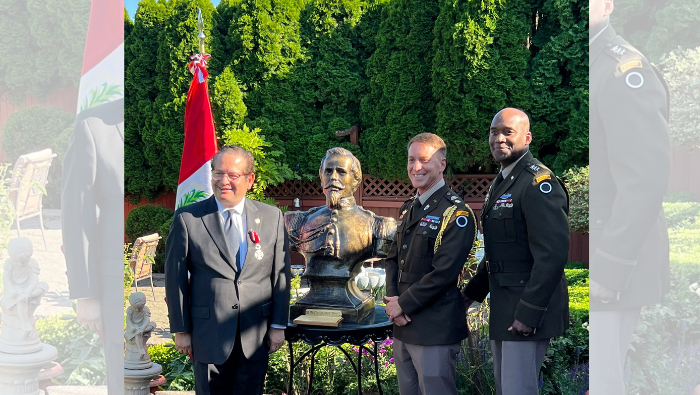 Consulado peruano en Seattle conmemora la figura de Bolognesi en ceremonia con el Ejército de los Estados Unidos