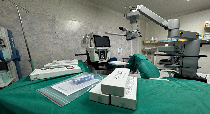 EsSalud envía moderno equipo a Huaraz para operar a pacientes con catarata