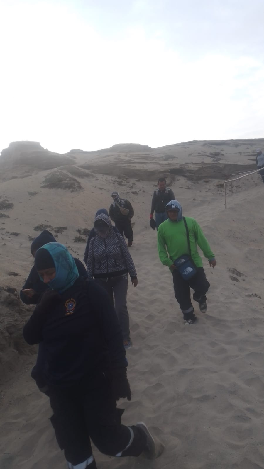 Archivo JPG de Mototaxistas de "Balneario de la Paz" se Unen a la Limpieza de la Playa Las Capullanas en Lobitos
