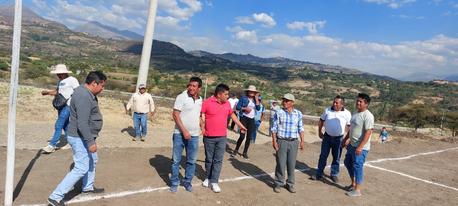 Entregó el campo deportivo