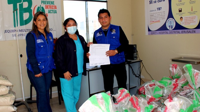 Municipalidad reparte cerca de 700 canastas con alimentos para pacientes con TBC