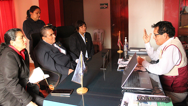 Rector de la Universidad Nacional José Faustino Sánchez Carrión es recibido por alcalde de Aucallama
