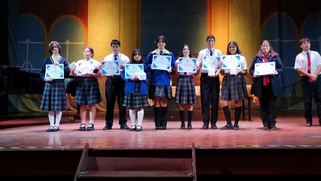 Poesía Joven 2024: 145 escolares poetas egresan de taller de creación literaria