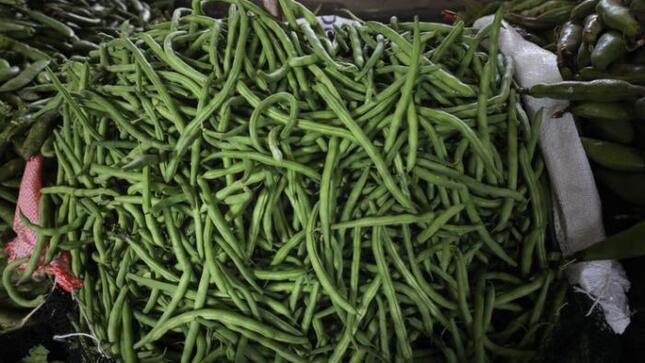 Hoy ofertas en vainita, papa, cebolla, piña, fresa, melón y otros, según en mercados mayoristas