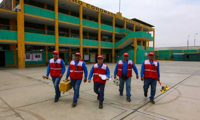 Convenio interinstitucional busca formalizar la propiedad de 184 colegios en comunidades alejadas y humildes del país.