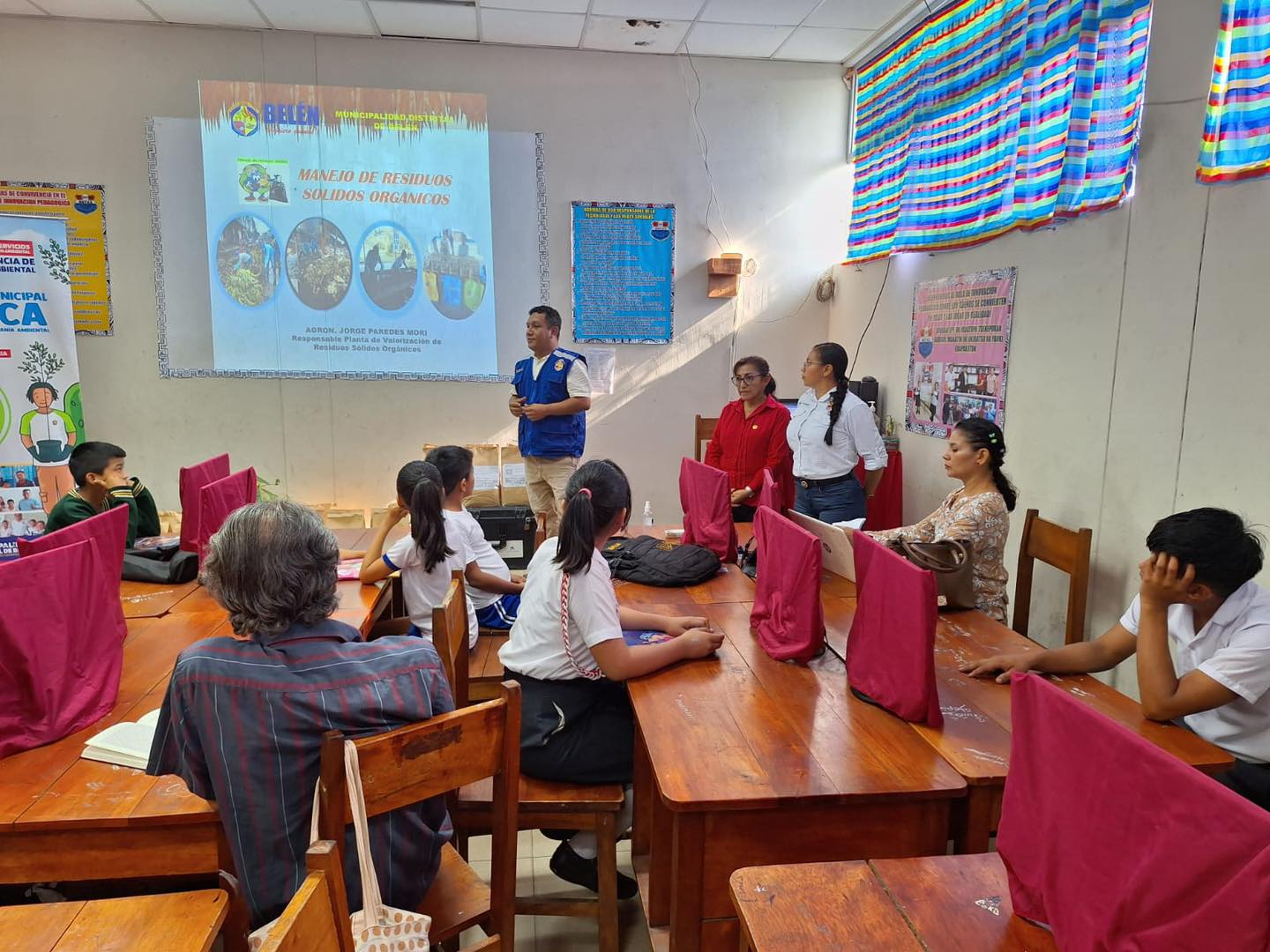 Capacitación teórica a los alumnos de la I.E. Nº 60743 Enry Linares Soto