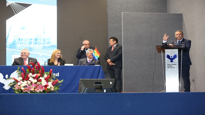 Tribunal Constitucional otorgó la medalla de honor José Faustino Sánchez Carrión al jurista argentino Néstor Pedro Sagües