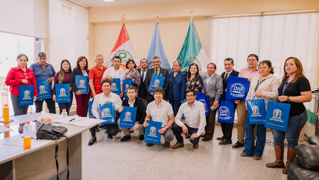 Autoridades y representantes de la UNHEVAL y la UNDAC