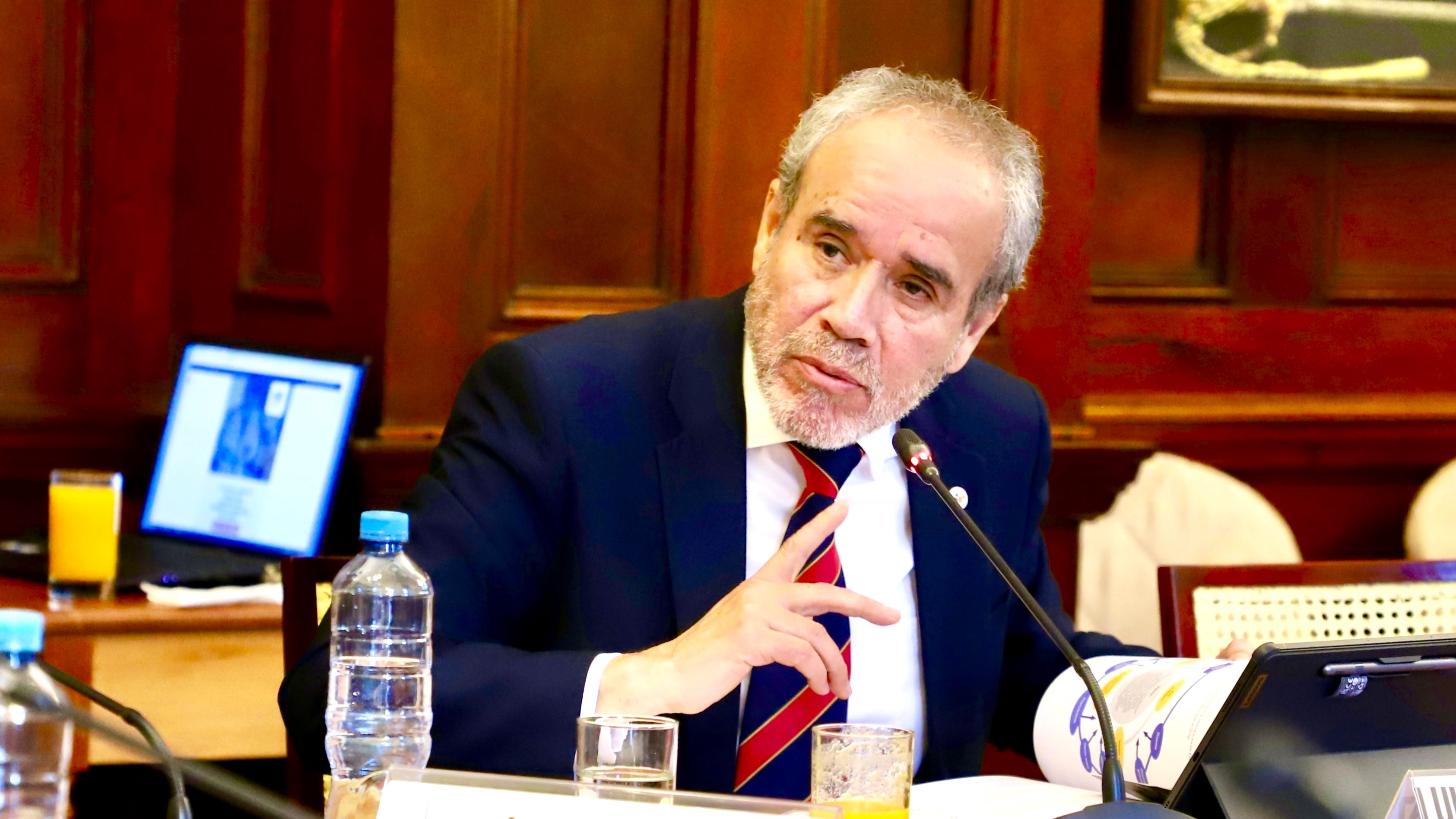 Consejo Nacional de Educación solicita archivar ley que propone nombramiento automático de docentes sin evaluación previa