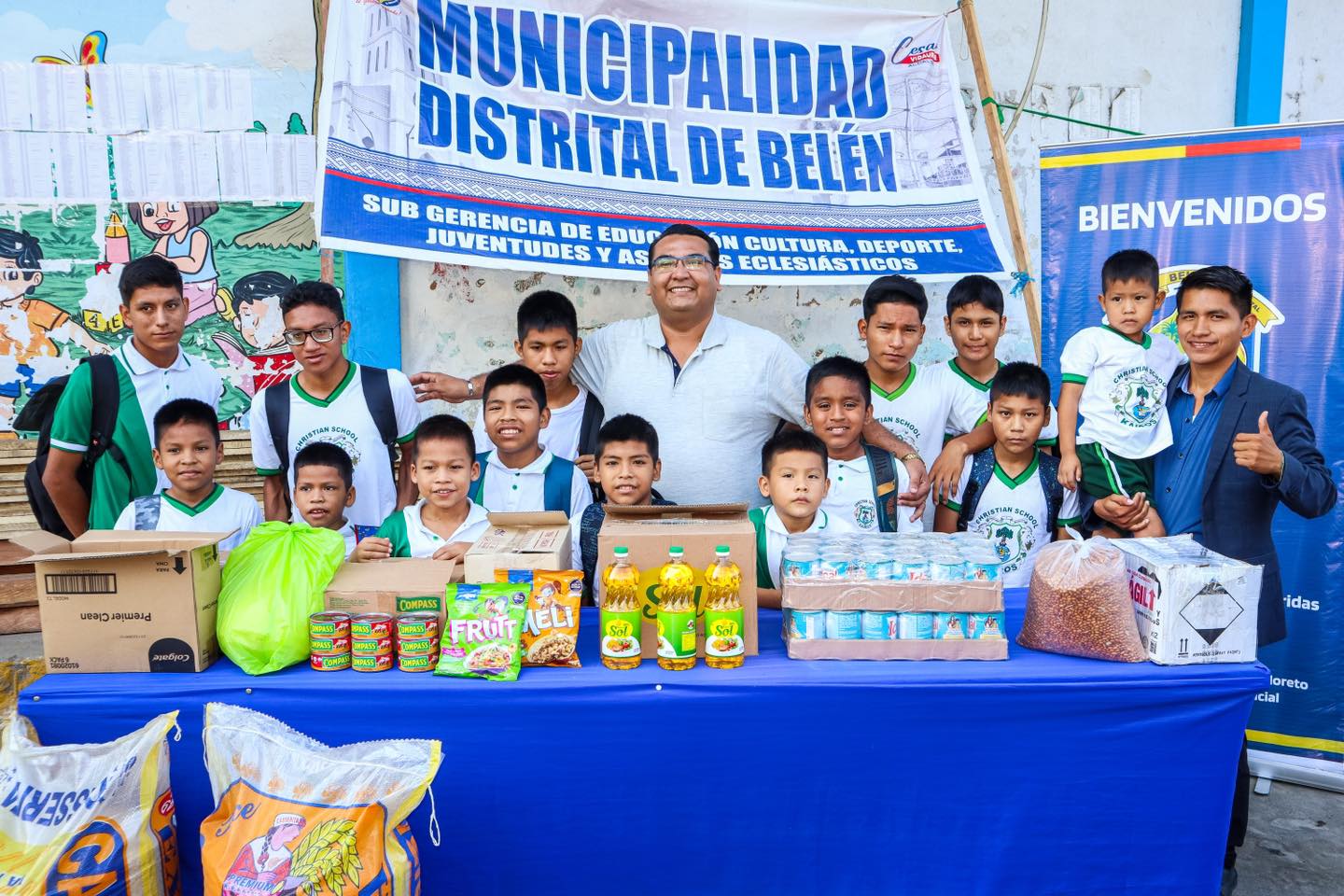 Alcalde Cesar Vidaurre realizó una significativa entrega de materiales de construcción, sillas de rueda y alimentos.