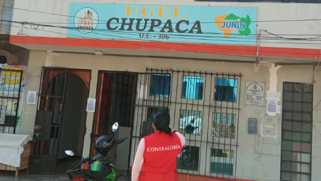 Junín. -  La Contraloría General de la República reveló pagos irregulares por S/ 58 987.34 en la Unidad de Gestión Educativa Local (UGEL) de Chupaca, región Junín. Estos pagos indebidos se realizaron bajo conceptos de bonificación por desempeño de cargo del 30% y 35%, movilidad, refrigerio e incremento del 16% de la remuneración a personal administrativo del régimen laboral D.L. N° 276. La investigación reveló que siete funcionarios y servidores públicos están implicados en estas irregularidades.