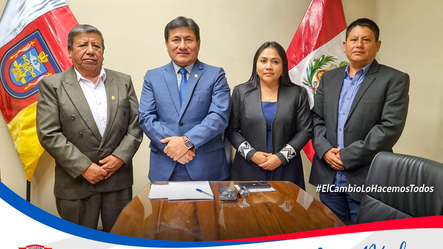 Alcalde de Bernal se reúne con congresistas para impulsar proyectos claves.