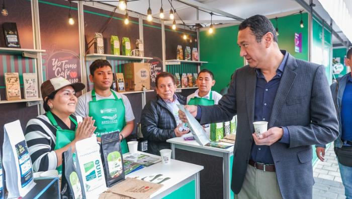 Como parte del Plan nacional de Acción del Café Peruano, el ministro de Desarrollo Agrario y Riego, Angel Manero, clausuró el Festival “Yo Tomo Café Peruano" en San Borja.