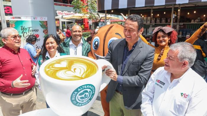 Como parte del Plan nacional de Acción del Café Peruano, el ministro de Desarrollo Agrario y Riego, Angel Manero, clausuró el Festival “Yo Tomo Café Peruano" en San Borja.