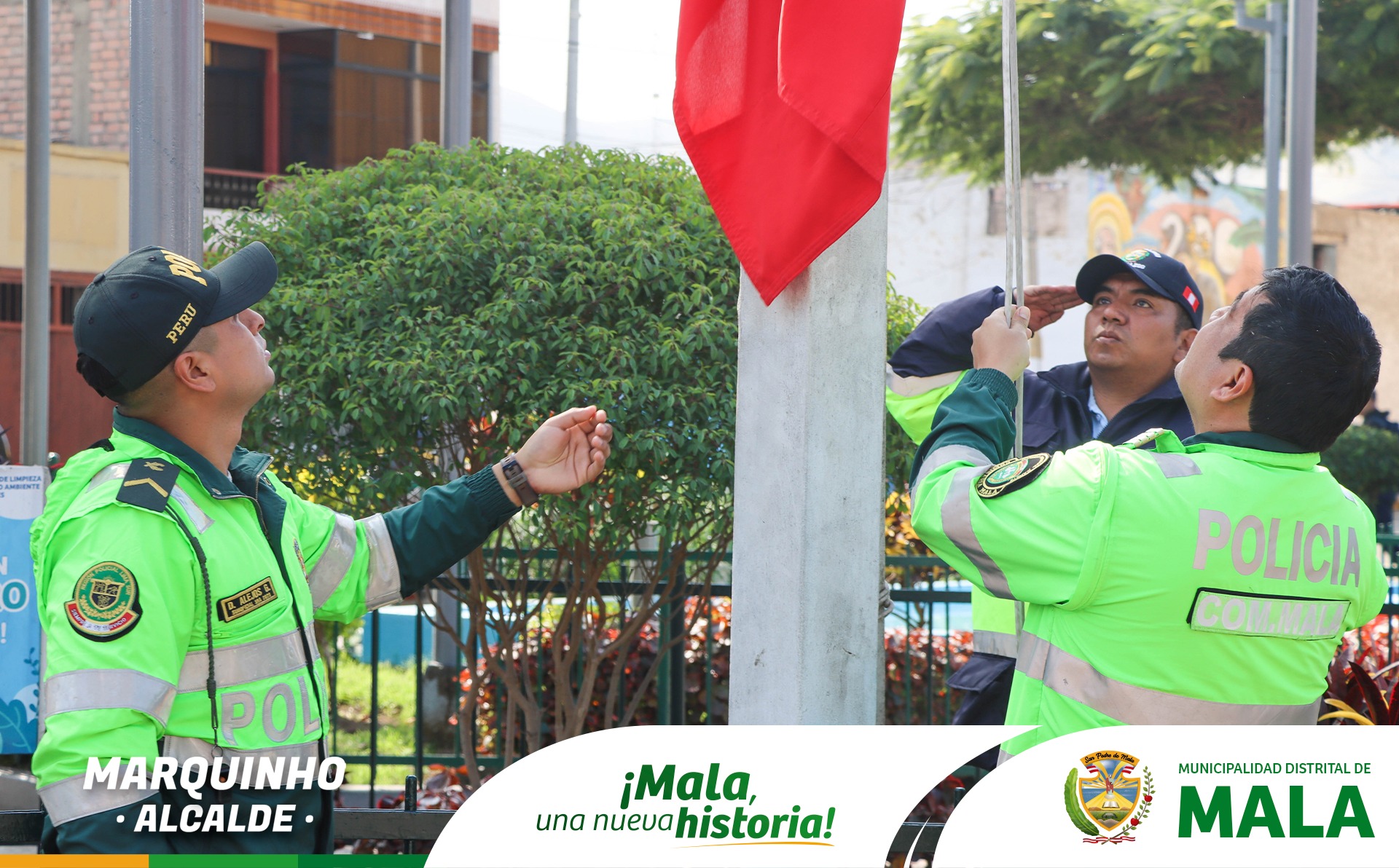 Izamiento Dominical en la Plaza de Armas de Mala
