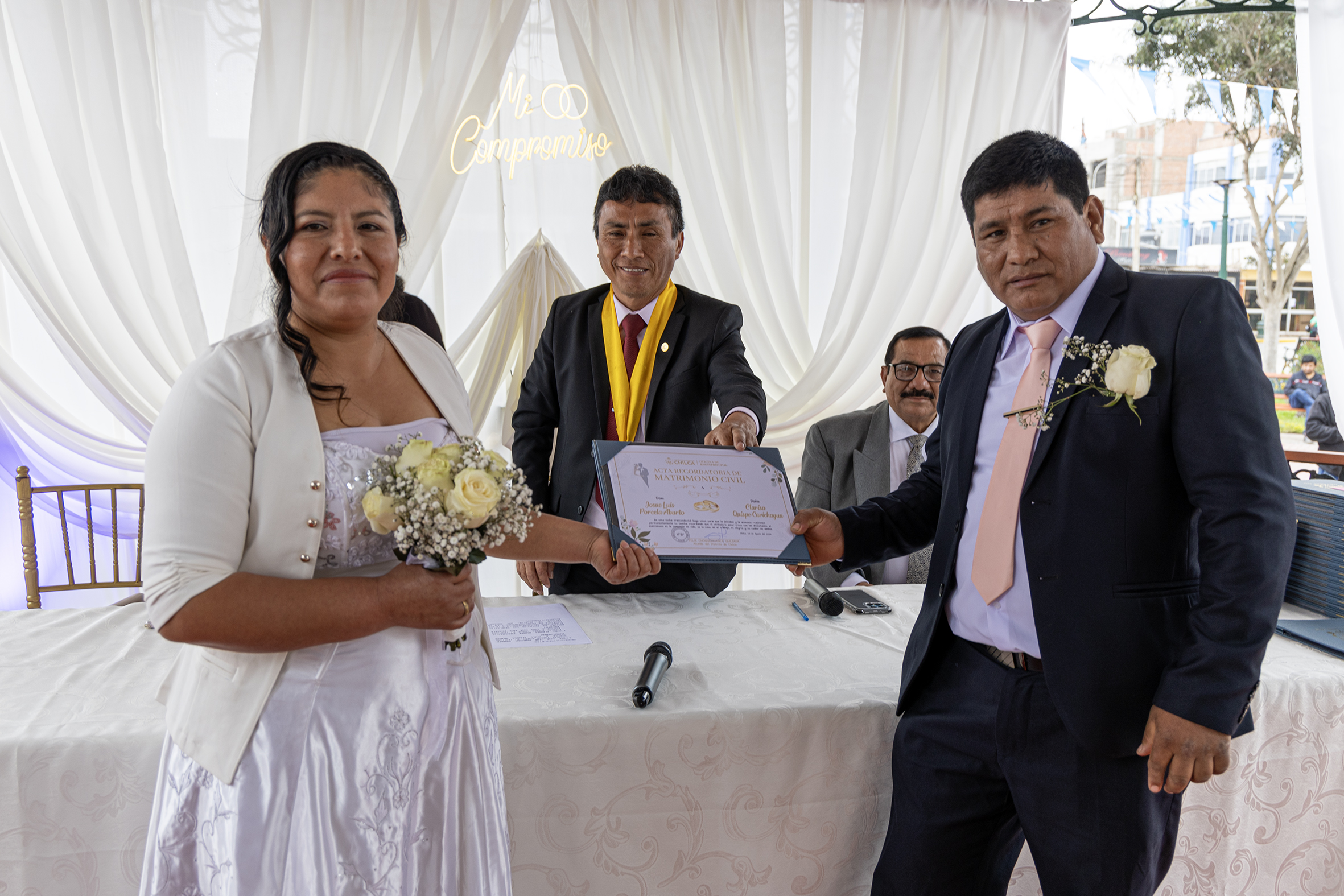 Veinticuatro parejas dijeron “si acepto” en el Matrimonio Civil Comunitario - Chilca 2024.