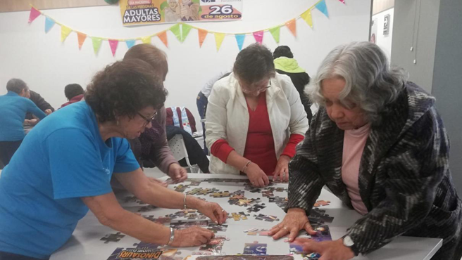 Día Nacional del Adulto Mayor: Eres pensionista de la ONP ¿Sabías que te ofrece cursos gratuitos?