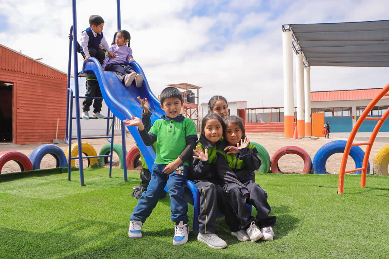 GRT entrega dos renovados planteles educativos en Boca del Río